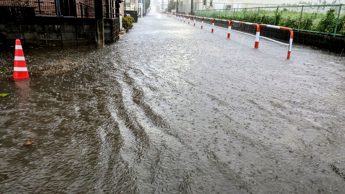 排水処理トラブルの原因と対処法｜自然災害・水没時には汚泥脱水機レンタルという選択肢も